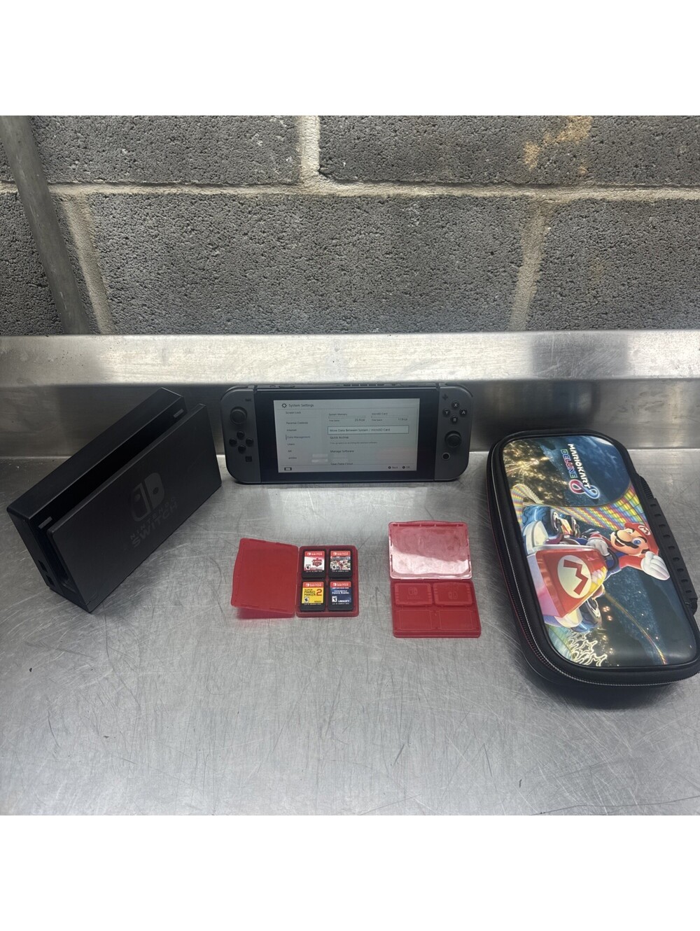 Nintendo Switch Handheld Video Game Console Gray Joycons HAC-001(-01) + Extras